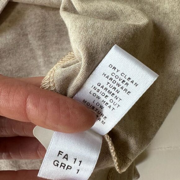 St. John Tee in Tan / Sand Melange with Pleated Shoulder Detail Size M - Picture 13 of 13